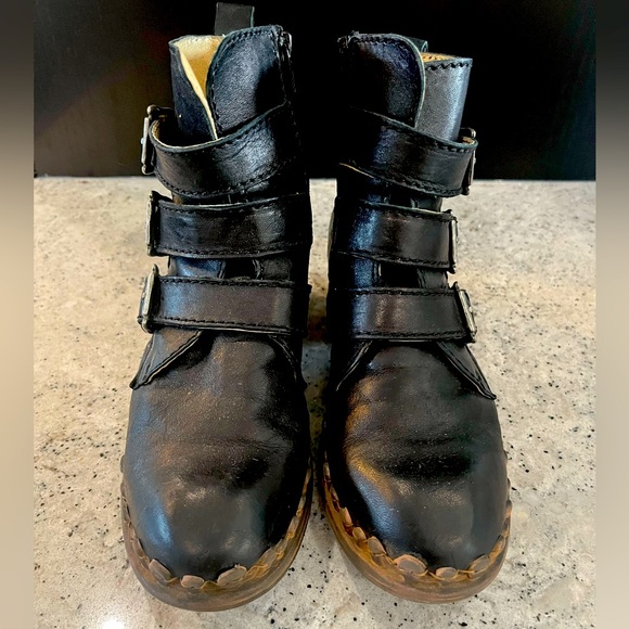 Rovers low heel bootie - Picture 2 of 5